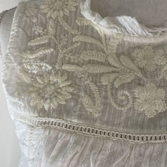 NWT House of Harlow 1960 Dainty Boho Lightweight Sleeveless Off White Top - Picture 4 of 15